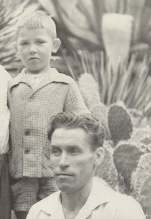 В. А. Волохов в дендрарии в Адлере. 1963.jpg