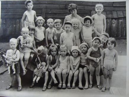 Групповое фото детсадовцев